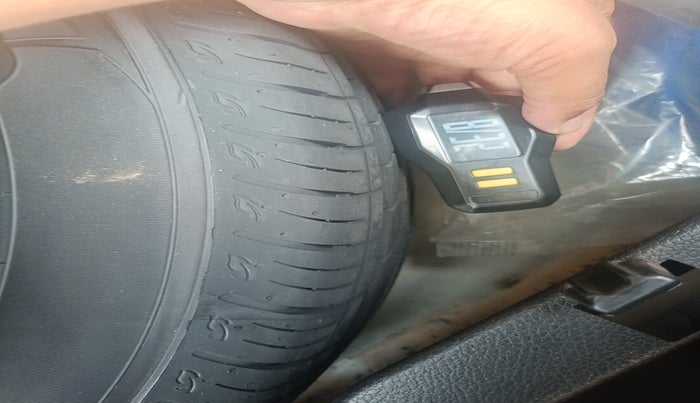 2023 Maruti BREZZA ZXI SMART HYBRID , Petrol, Manual, 44,000 km, tyre