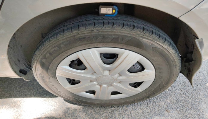 2012 Skoda Fabia AMBITION PLUS 1.2 TDI CR, Diesel, Manual, 1,44,580 km, tyre