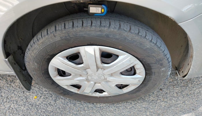 2012 Skoda Fabia AMBITION PLUS 1.2 TDI CR, Diesel, Manual, 1,44,580 km, tyre