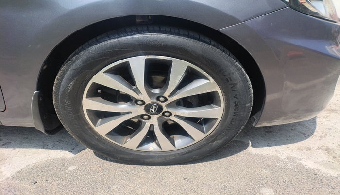 2014 Hyundai Verna FLUIDIC 1.6 CRDI SX, Diesel, Manual, 91,010 km, tyre