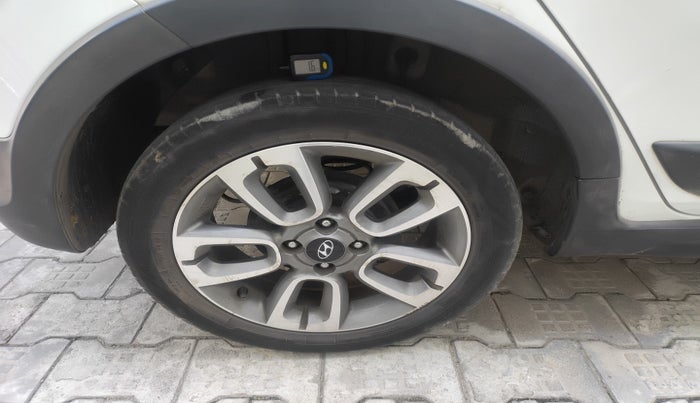 2016 Hyundai i20 Active 1.2 SX, Petrol, Manual, 43,000 km, tyre