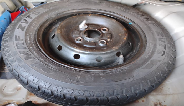 2015 Maruti Alto 800 LXI, Petrol, Manual, 50,364 km, tyre