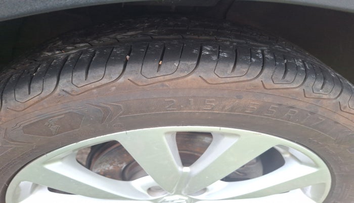 2022 MG ASTOR SUPER 1.5 MT, Petrol, Manual, 20,118 km, tyre