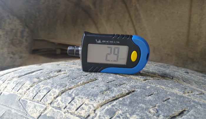 2015 Mitsubishi Pajero Sport 2.5 AT 4X2, Diesel, Automatic, 8,50,00,000 km, tyre