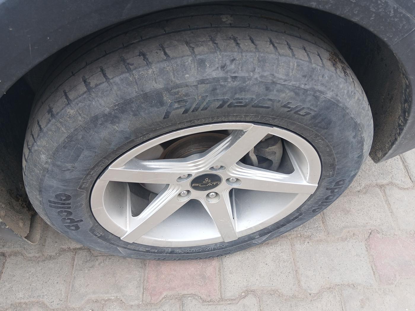 2016 Hyundai Creta SX 1.6 DIESEL, Diesel, Manual, 1,17,563 km, tyre