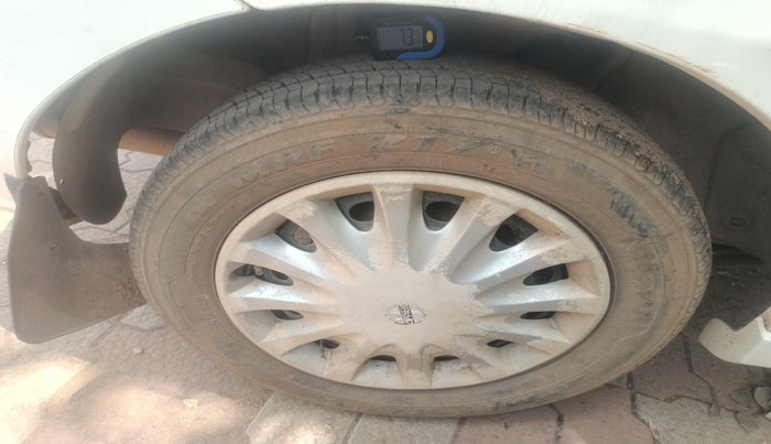 2011 Tata Indigo ECS LX CR4, Diesel, Manual, 76,131 km, tyre