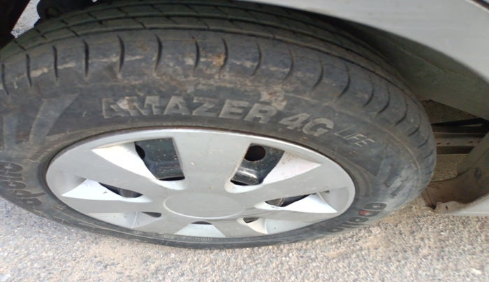 2013 Maruti Wagon R 1.0 LXI, Petrol, Manual, 72,908 km, tyre
