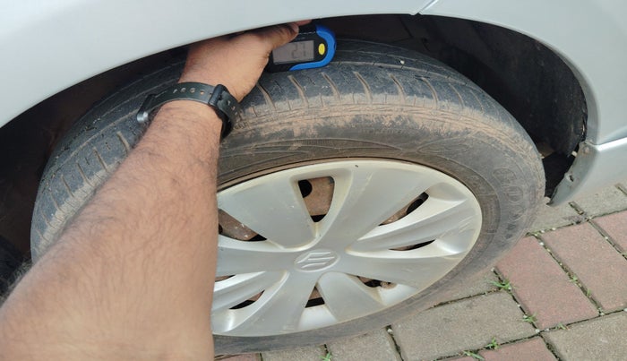 2017 Maruti Ertiga VXI, Petrol, Manual, 96,241 km, tyre