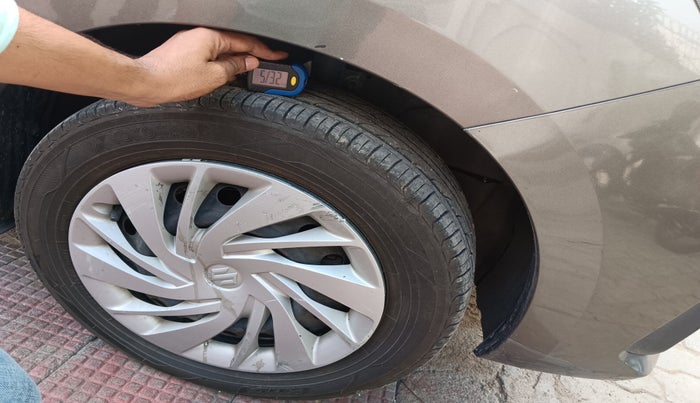 2019 Maruti Ertiga VXI SHVS, Petrol, Manual, 1,08,676 km, tyre