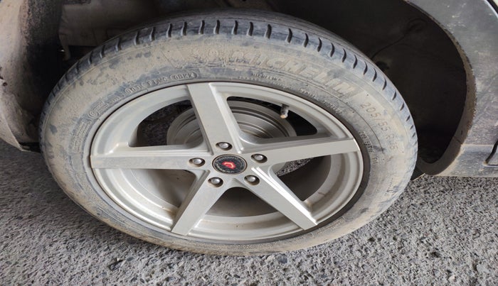 2020 Hyundai VENUE S 1.2, Petrol, Manual, 48,885 km, tyre