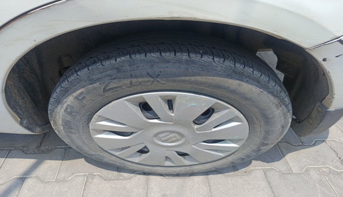 2013 Maruti Swift Dzire VDI, Diesel, Manual, 64,042 km, tyre