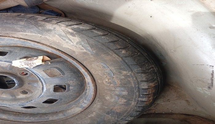 2011 Chevrolet Spark LS 1.0, Petrol, Manual, 84,452 km, tyre