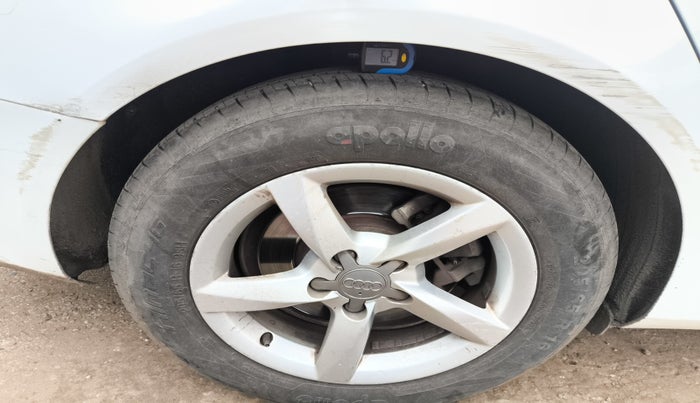 2014 Audi A4 2.0 TDI 174BHP, Diesel, Automatic, 98,716 km, tyre