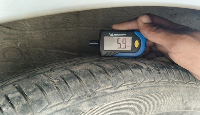 2010 Hyundai i10 SPORTZ 1.2, Petrol, Manual, 88,383 km, tyre