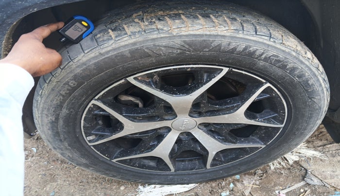 2022 Jeep MERIDIAN LIMITED (O) 4X2 MT, Diesel, Manual, 92,828 km, tyre