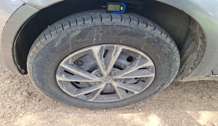 2012 Maruti Ritz VDI, Diesel, Manual, 1,18,715 km, tyre