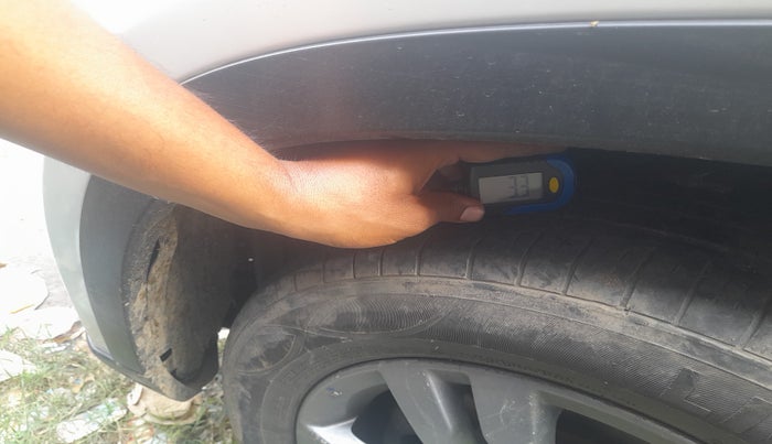 2016 Maruti Vitara Brezza ZDI PLUS, Diesel, Manual, 1,17,359 km, tyre