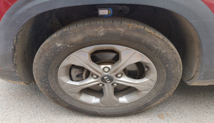 2020 KIA SELTOS HTK PLUS 1.5, Petrol, Manual, 36,478 km, tyre