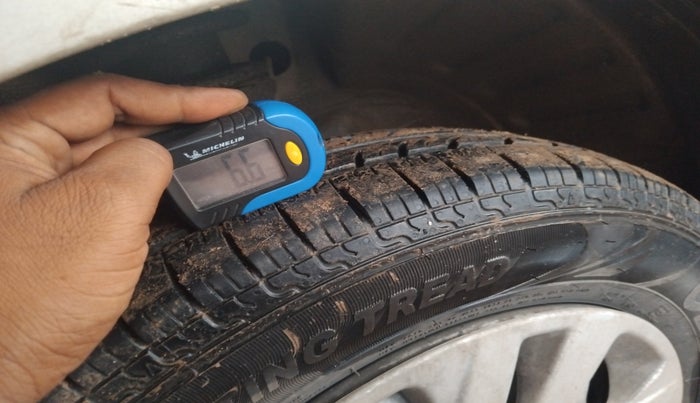 2014 Maruti Wagon R 1.0 LXI CNG, Petrol, Manual, 76,714 km, tyre