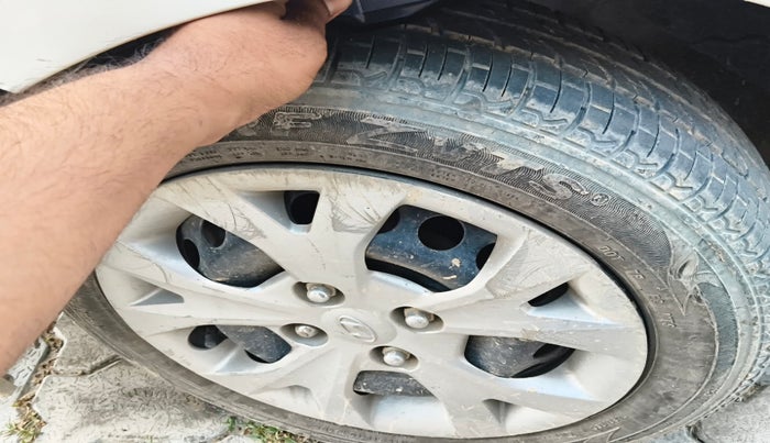 2015 Hyundai Grand i10 SPORTZ 1.1 CRDI, Diesel, Manual, 1,07,344 km, tyre