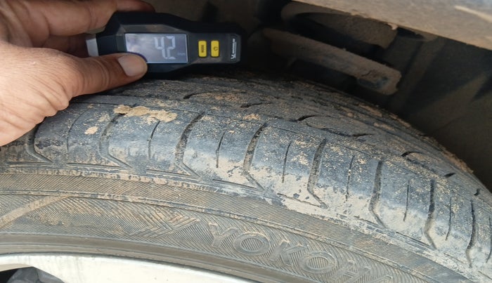 2017 Jeep Compass LIMITED 1.4 PETROL AT, Petrol, Automatic, 90,791 km, tyre