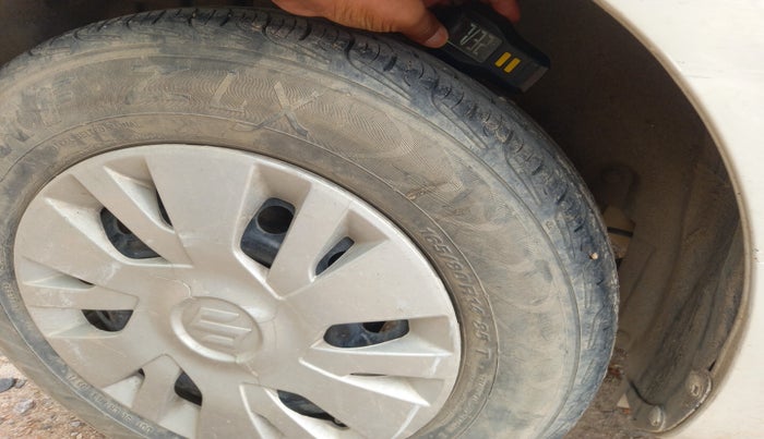 2014 Maruti Swift VDI, Diesel, Manual, 1,03,245 km, tyre