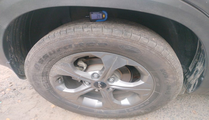 2022 KIA SELTOS HTK PLUS 1.5, Petrol, Manual, 28,739 km, tyre