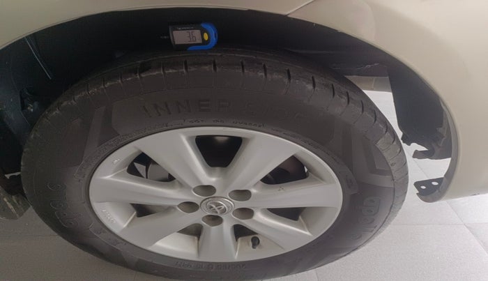 2013 Toyota Corolla Altis J DIESEL, Diesel, Manual, 1,44,567 km, tyre