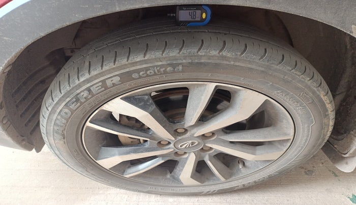 2019 Mahindra XUV300 W8(O) 1.5 DIESEL DUAL TONE, Diesel, Manual, 1,01,426 km, tyre