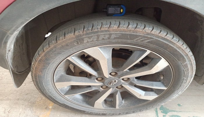 2019 Mahindra XUV300 W8(O) 1.5 DIESEL DUAL TONE, Diesel, Manual, 1,01,426 km, tyre