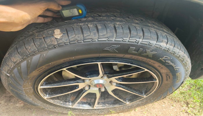 2021 Maruti Vitara Brezza LXI, Petrol, Manual, 30,366 km, tyre