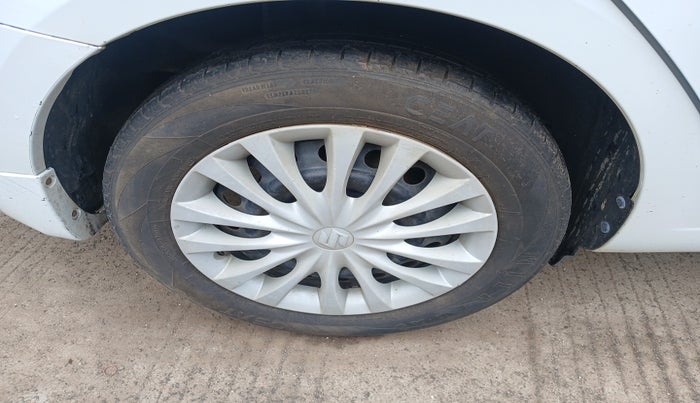 2018 Maruti Ciaz DELTA DIESEL 1.3, Diesel, Manual, 1,70,481 km, tyre