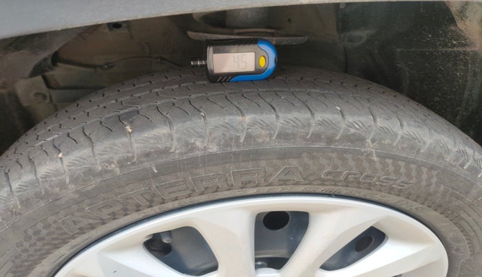 2022 Maruti Grand Vitara SIGMA SMART HYBRID, Petrol, Manual, 93,626 km, tyre