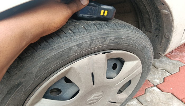 2013 Maruti Wagon R 1.0 VXI, Petrol, Manual, 43,985 km, tyre