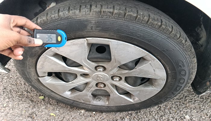 2015 Hyundai Xcent BASE 1.1, Diesel, Manual, 84,236 km, tyre