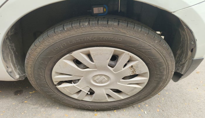 2013 Maruti Swift VXI, Petrol, Manual, 85,392 km, tyre