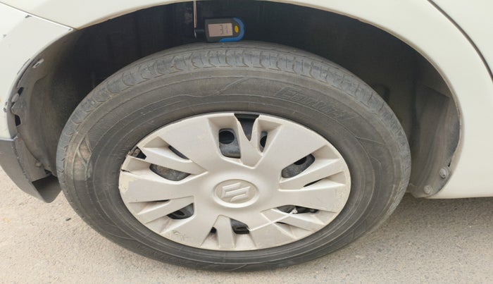 2013 Maruti Swift VXI, Petrol, Manual, 85,392 km, tyre