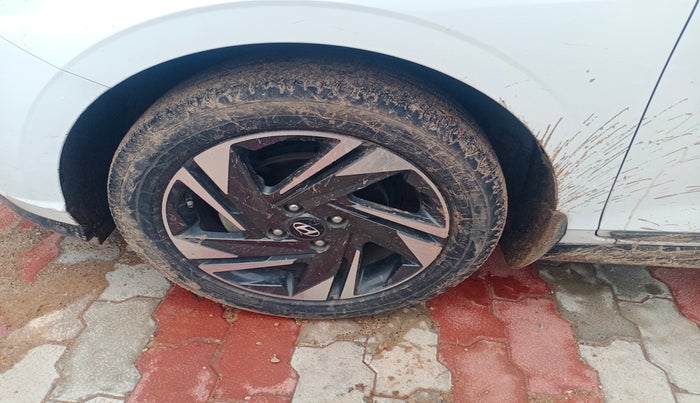 2020 Hyundai NEW I20 ASTA 1.2 AT, Petrol, Automatic, 87,000 km, tyre