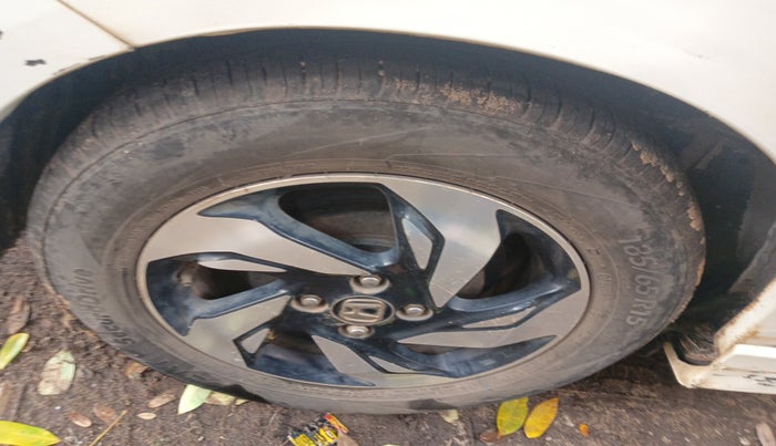 2016 Honda Mobilio 1.5L I-DTEC S, Diesel, Manual, 83,726 km, tyre
