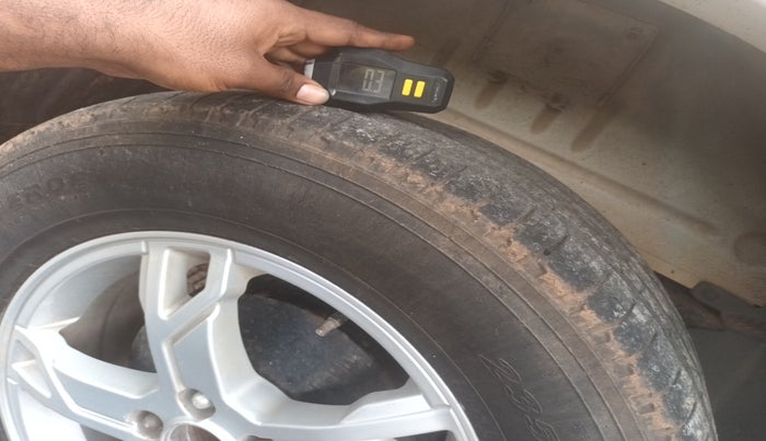 2016 Mahindra Scorpio S10, Diesel, Manual, 1,08,711 km, tyre