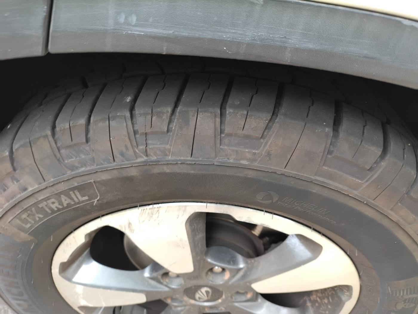 2021 Mahindra ALTURAS G4 4WD AT, Diesel, Automatic, 78,615 km, tyre