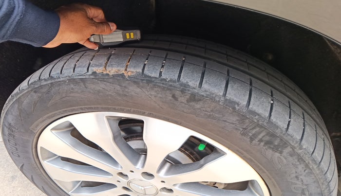 2010 Mercedes Benz S Class 350 CDI LONG BLUE EFFICIENCY, Diesel, Automatic, 1,47,000 km, tyre