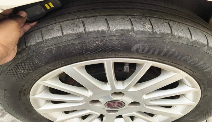 2011 Fiat Linea EMOTION 1.3, Diesel, Manual, 68,555 km, tyre