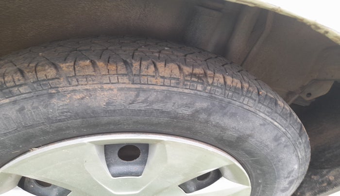 2014 Maruti Ritz VDI, Diesel, Manual, 1,27,797 km, tyre