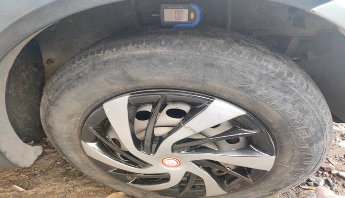 2010 Tata Indica V2 DLS, Diesel, Manual, 1,26,745 km, tyre