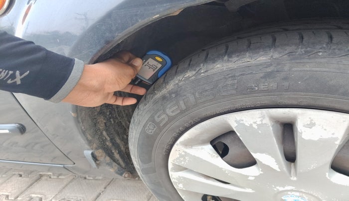 2010 Ford Figo TITANIUM 1.2 PETROL, Petrol, Manual, 66,007 km, tyre