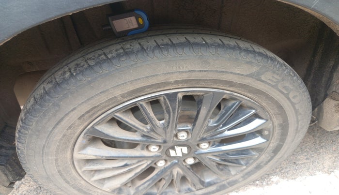 2022 Maruti XL6 ALPHA MT, Petrol, Manual, 85,439 km, tyre