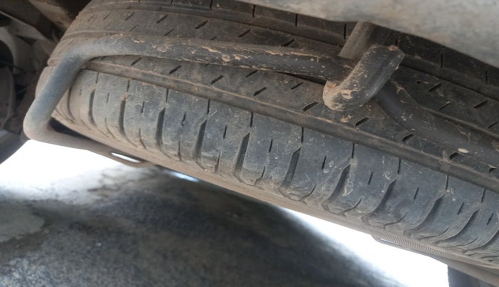 2022 Maruti XL6 ALPHA MT, Petrol, Manual, 85,439 km, tyre