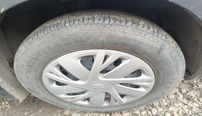 2014 Maruti Swift VXI, Petrol, Manual, 1,50,662 km, tyre