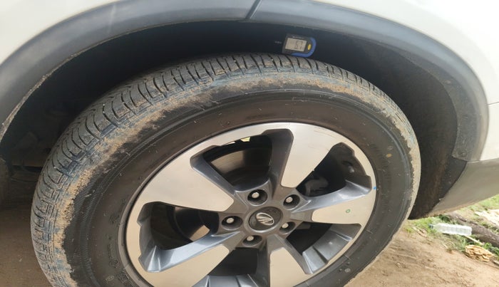 2021 Mahindra ALTURAS G4 4WD AT, Diesel, Automatic, 52,780 km, tyre